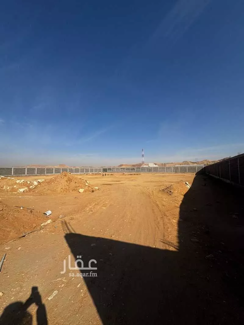 6736 sqm land in Uhud 12