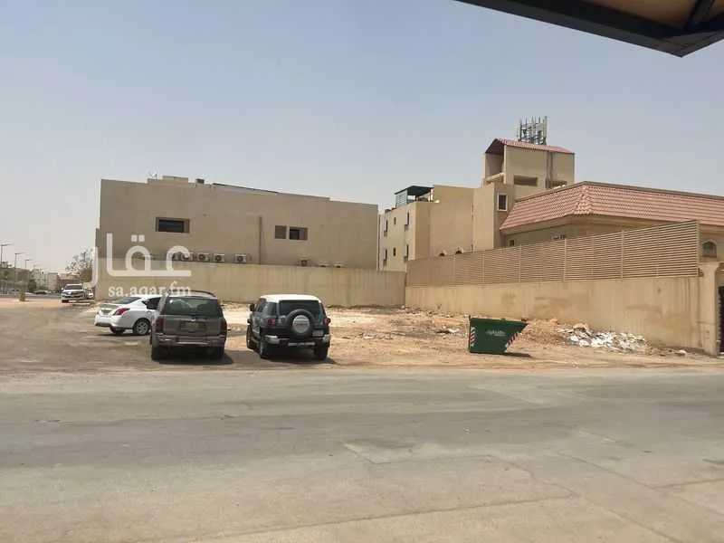 819 sqm land in Dhahrat Laban 2