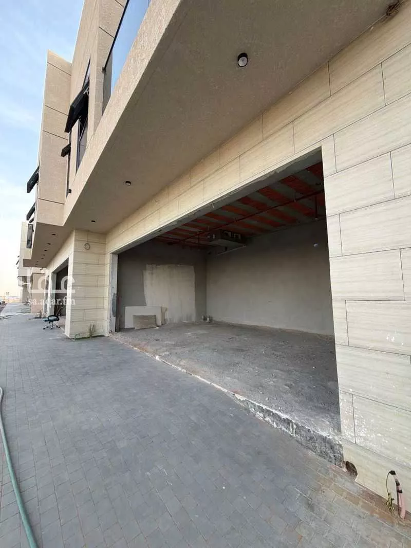 shop in Al Rimal, Riyadh 5
