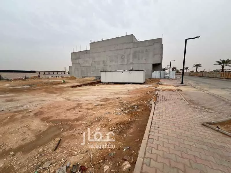 1400 sqm land in Irqah 2