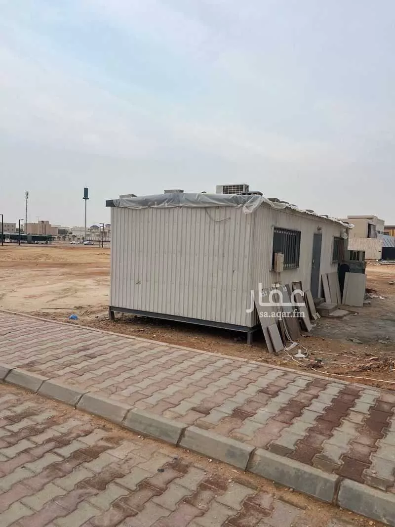 1400 sqm land in Irqah 6