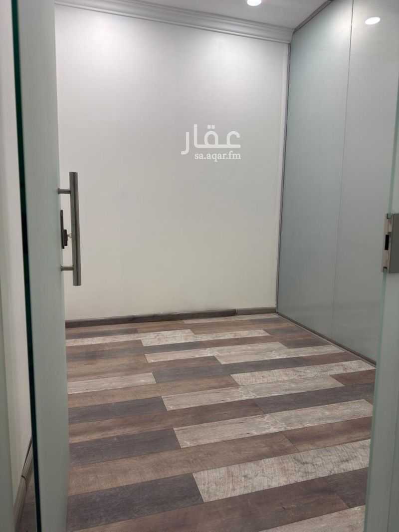 3 bedroom office in Al Rabie, Riyadh 5