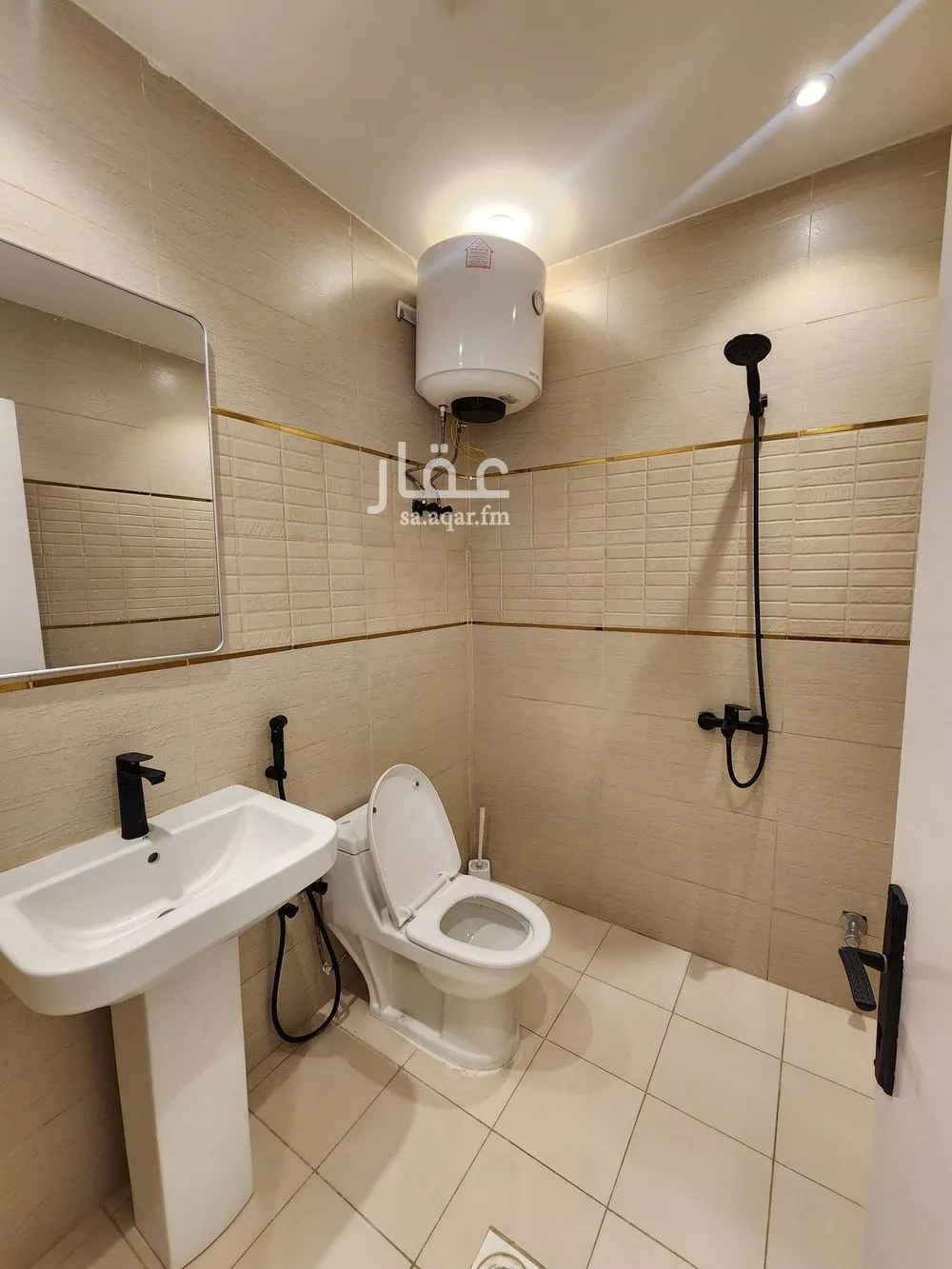 1 bedroom apartment in Al Falah 4