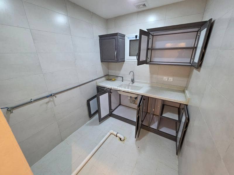 2 bedroom apartment in Dahiat King Fahd, Eastern Province 7