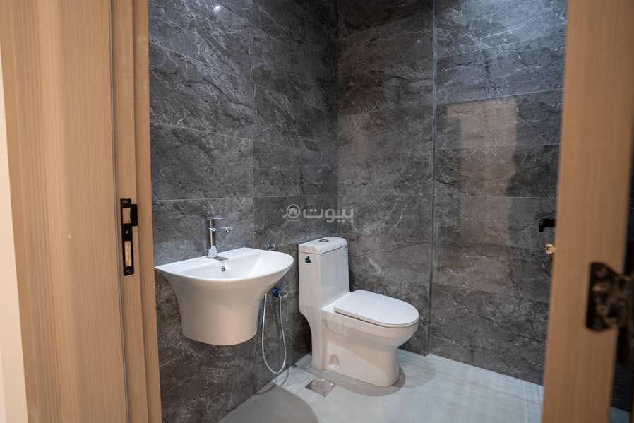 office in Al Malaz, Riyadh 4