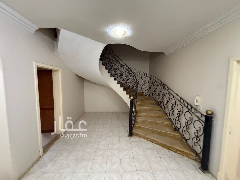 9 bedroom building in Al Yarmouk, Riyadh 16