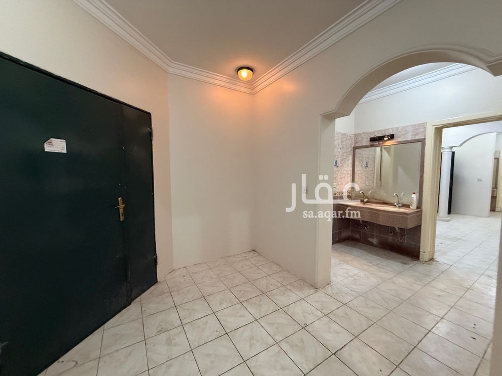 9 bedroom building in Al Yarmouk, Riyadh 7