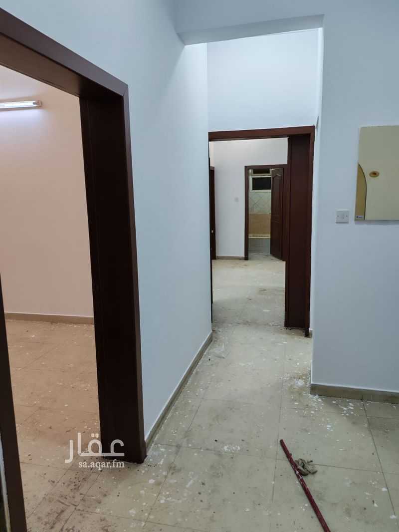 عقار 26 غرف في العريجاء الوسطى، الرياض 2