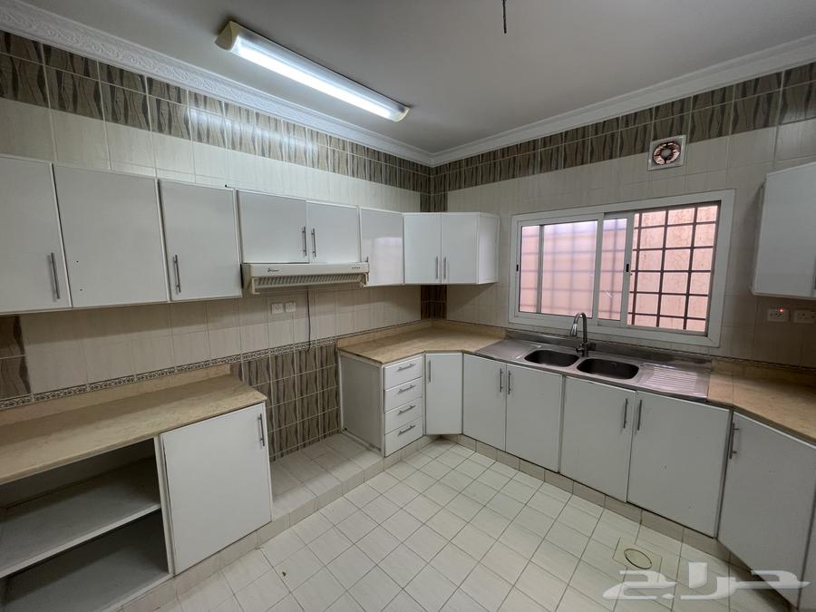 4 bedroom apartment in King Faisal, Riyadh 6