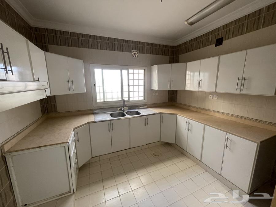 4 bedroom apartment in King Faisal, Riyadh 5