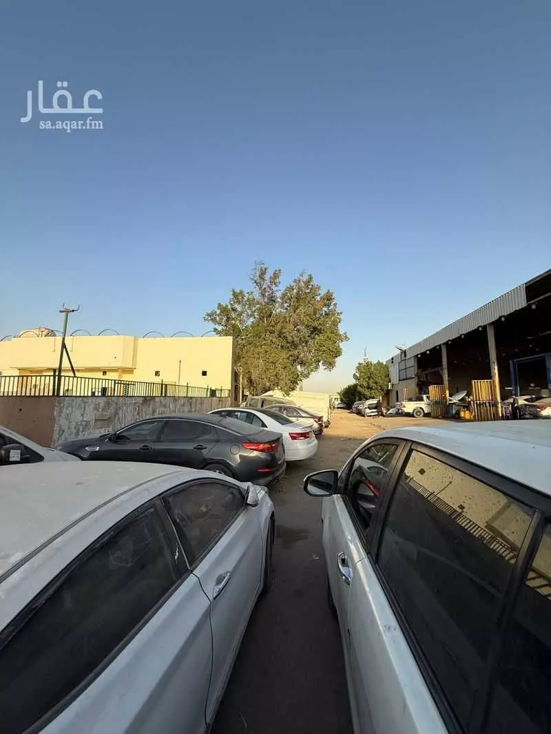 1200 sqm land in Al Masani 4