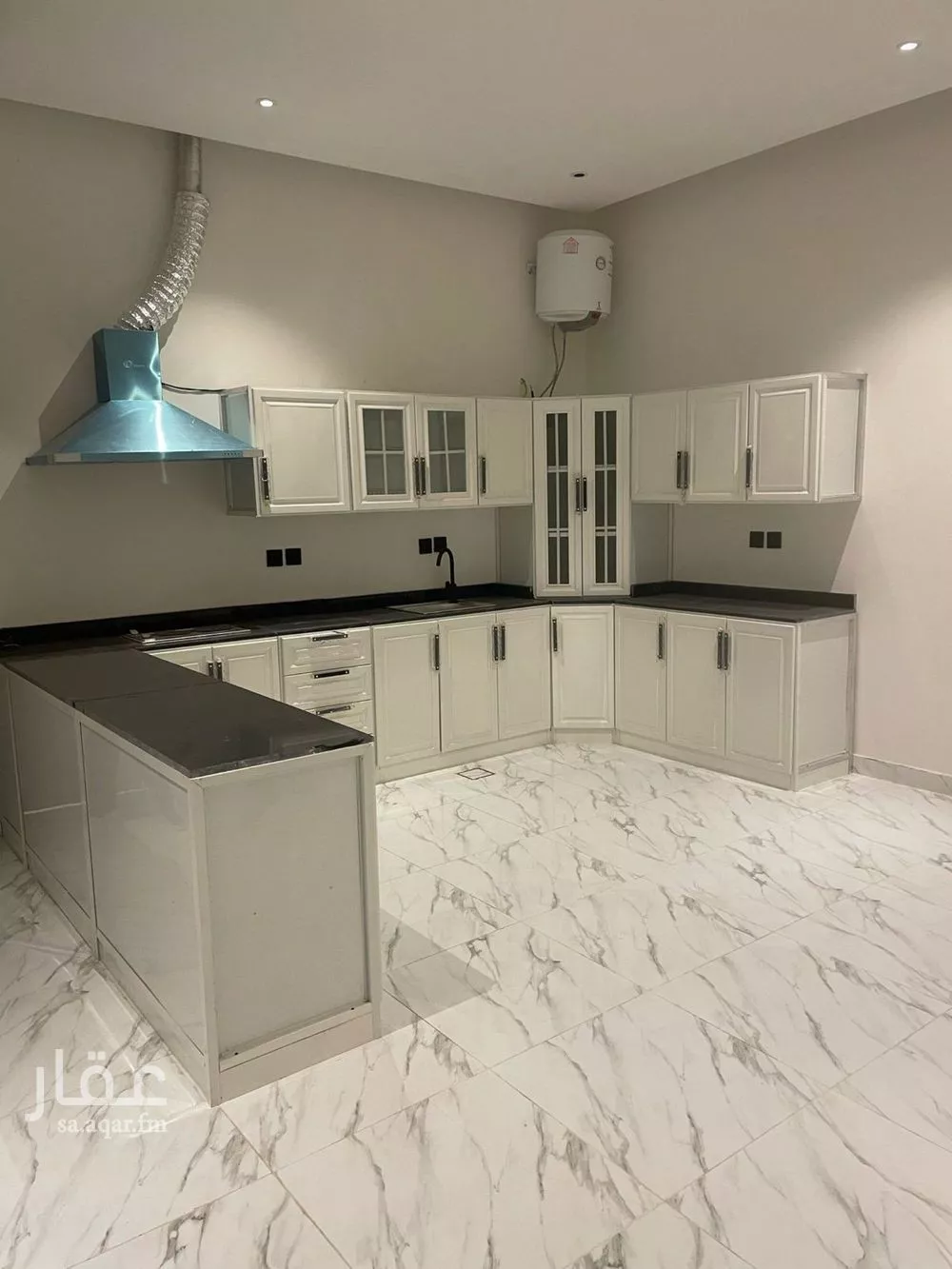 3 bedroom floor in Hittin 3