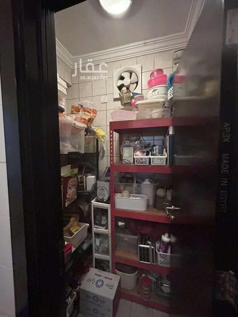 3 bedroom villa in Al Gharbiyah, Jeddah 2