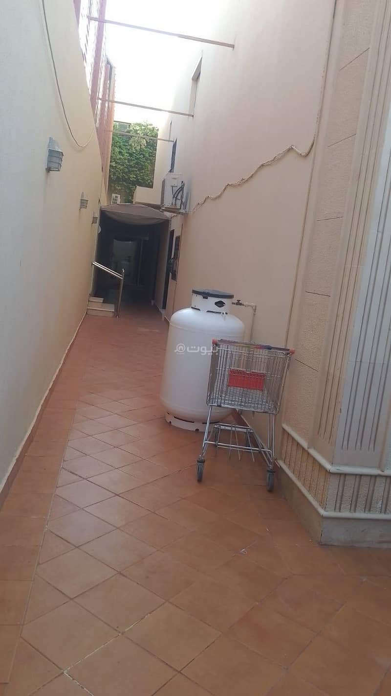 7 bedroom villa in Al Nuzhah, Riyadh 8