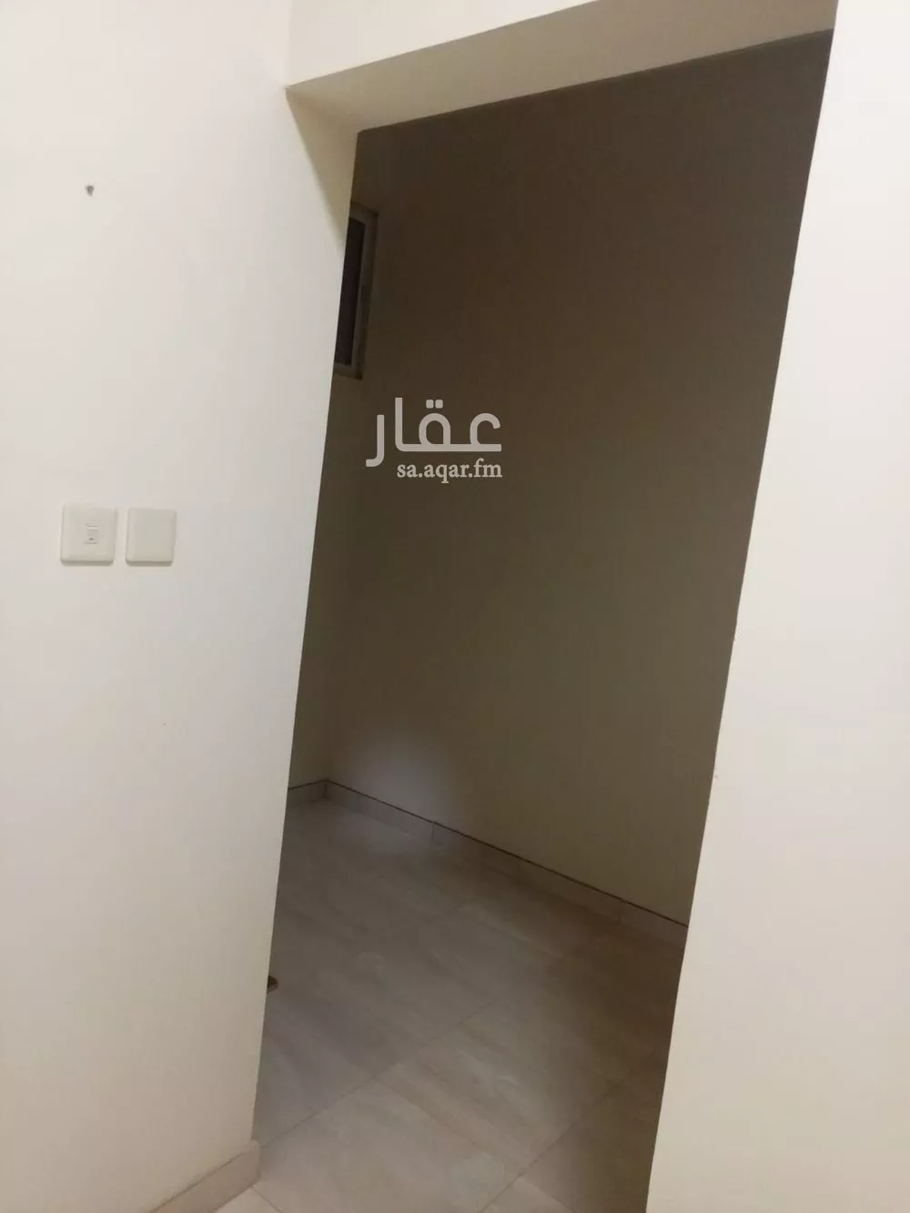شقة 4 غرف في الملقا 10