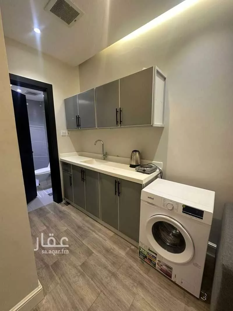 1 bedroom apartment in Al Falah 8