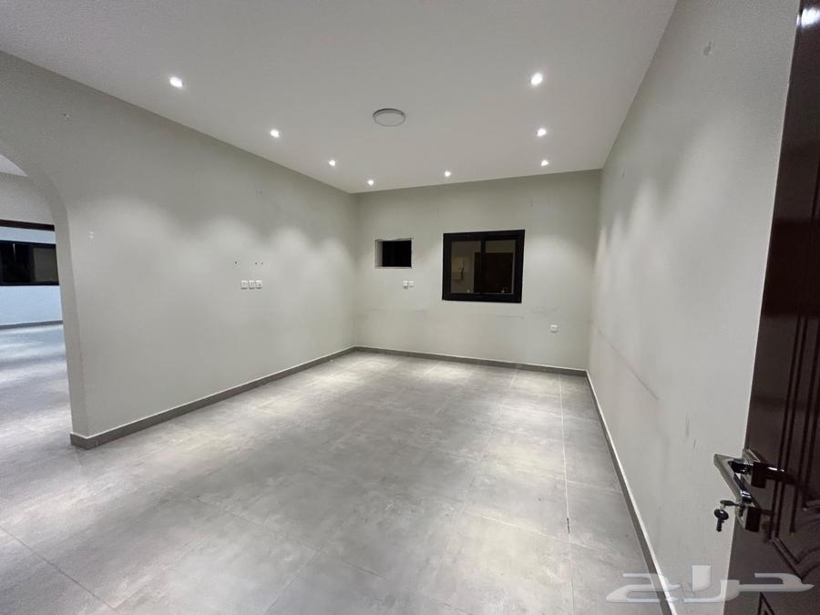3 bedroom apartment in Al Difa, Madinah 5