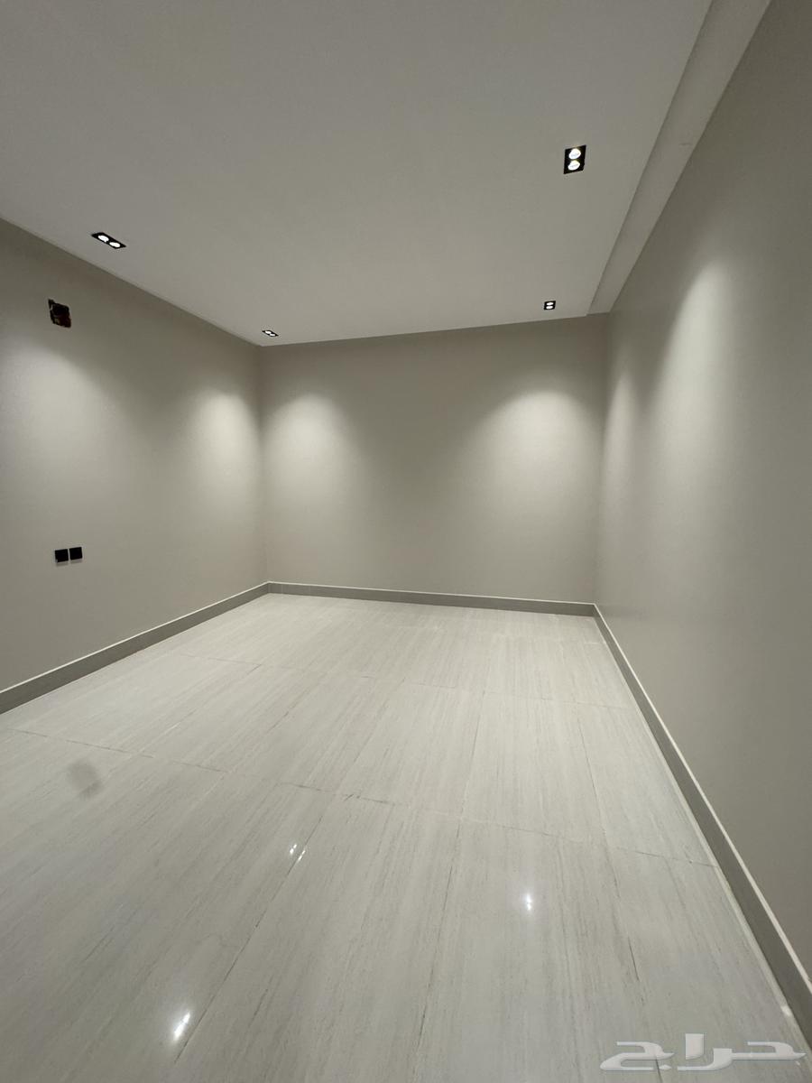5 bedroom apartment in Al Janadriyah, Riyadh 9