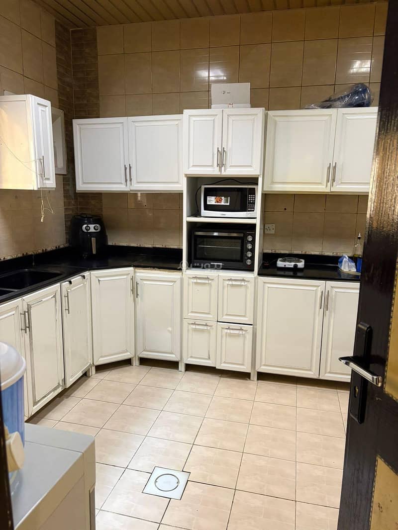 4 bedroom apartment in Ishbiliyah, Riyadh 5