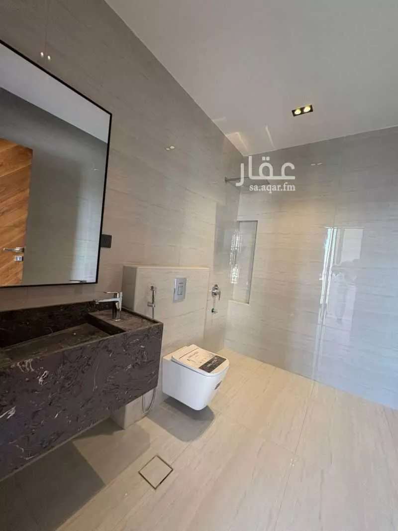 467 sqm land in Al Mahdiyyah 11