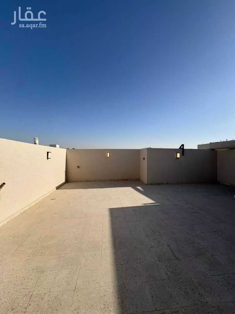 467 sqm land in Al Mahdiyyah 12