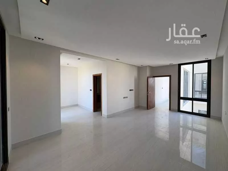 467 sqm land in Al Mahdiyyah 13