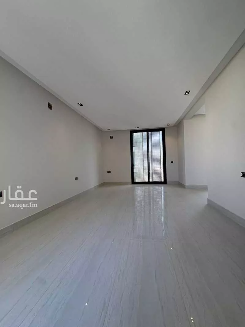 467 sqm land in Al Mahdiyyah 14