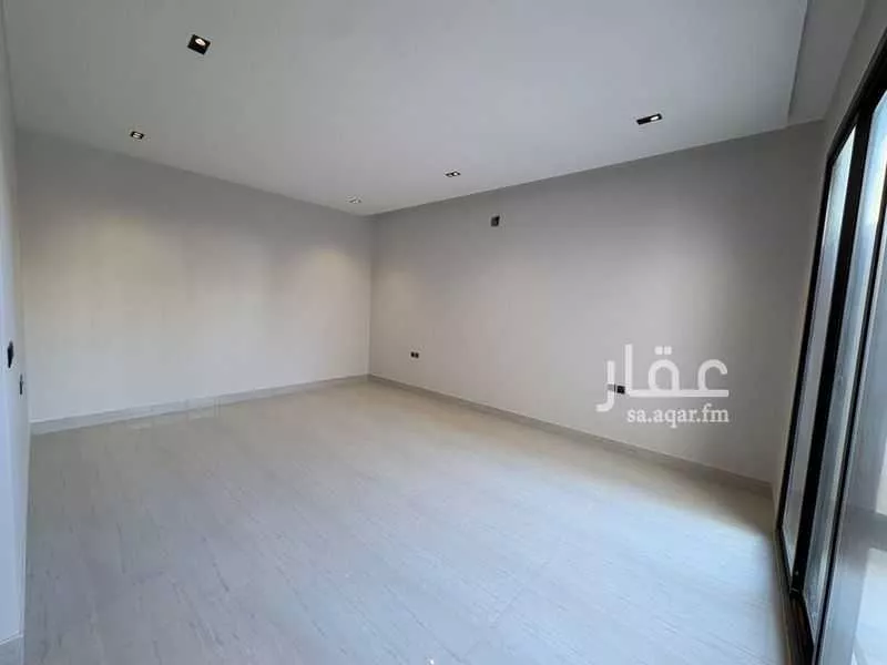 467 sqm land in Al Mahdiyyah 3