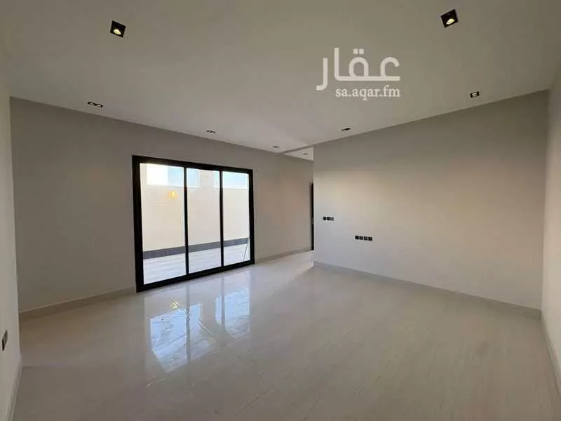 467 sqm land in Al Mahdiyyah 8