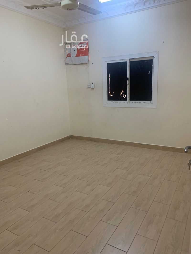 4 bedroom apartment in Al Aziziyah, Khamis Mushait 3