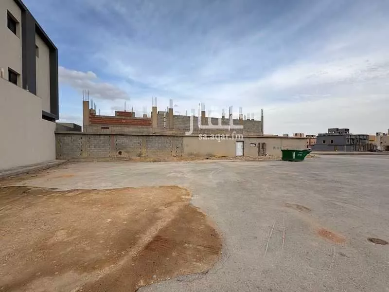 555 sqm land in Tuwaiq 3