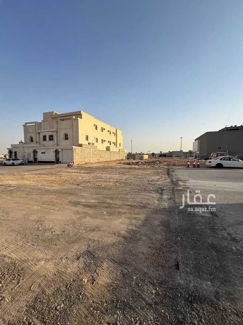 أرض 1045 م² في طويق 4