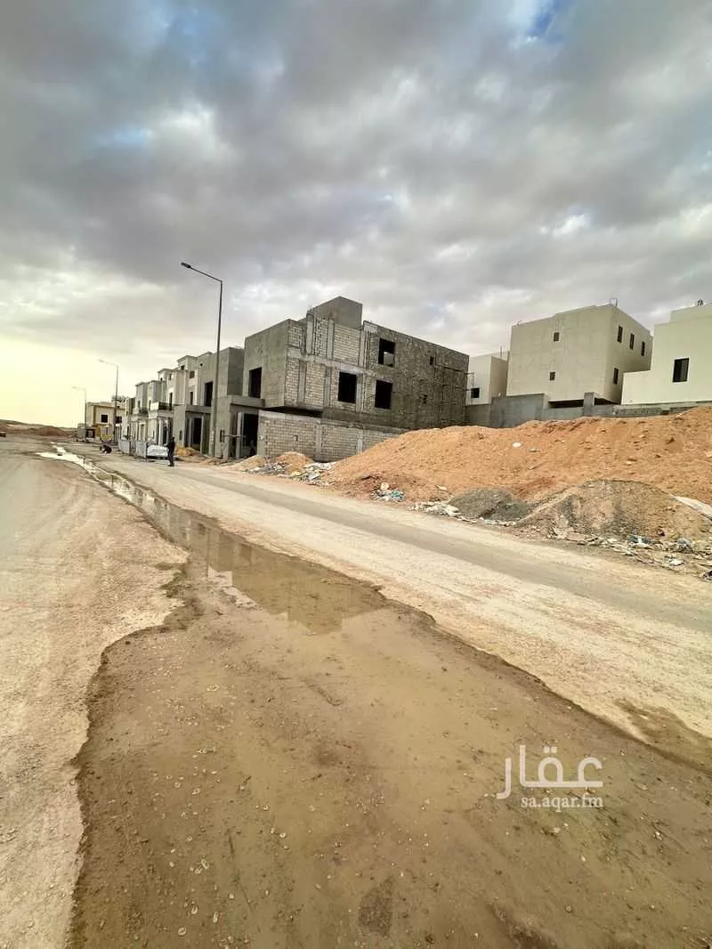 324 sqm land in Ash Sharq 2