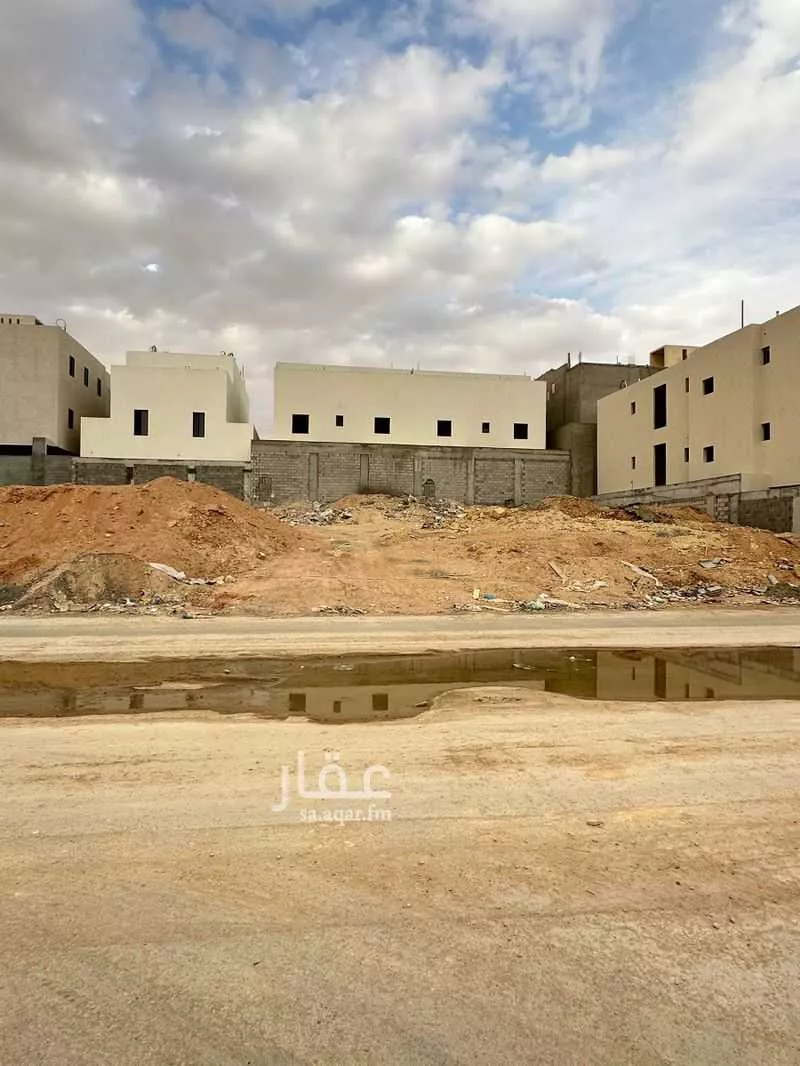 324 sqm land in Ash Sharq 5