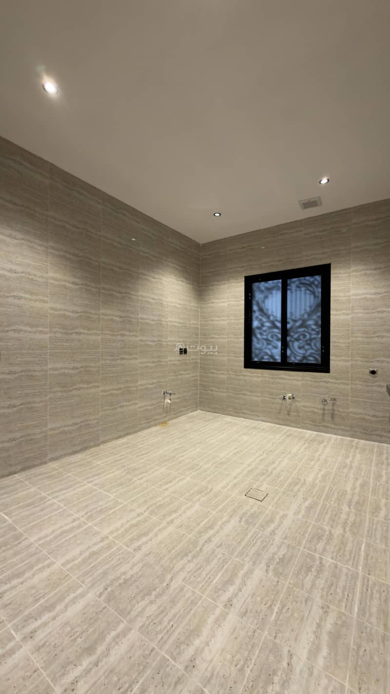 4 bedroom apartment in As Sawari, Eastern Province 10