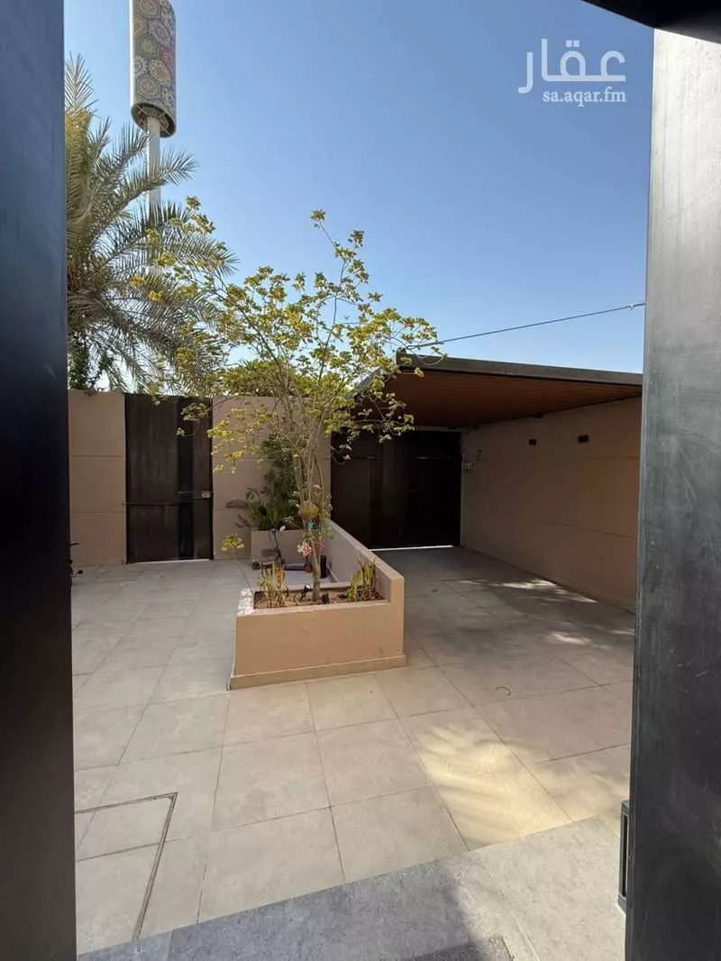5 bedroom villa in Al Yasmin 6
