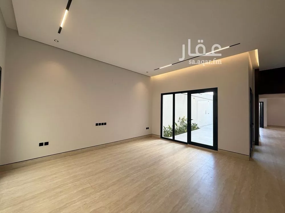 5 bedroom villa in Al Mahdiyyah 10
