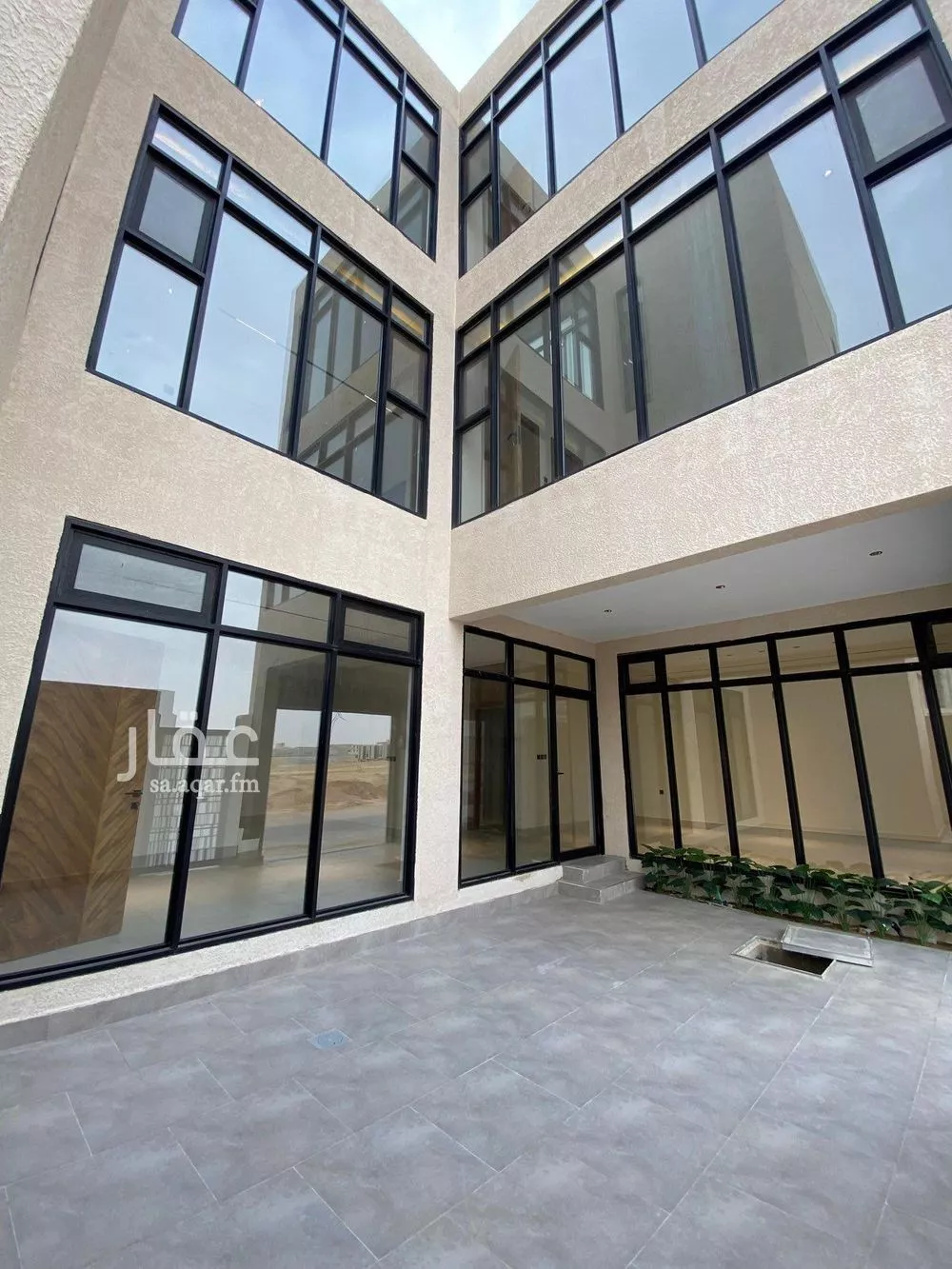 5 bedroom villa in Al Mahdiyyah 4