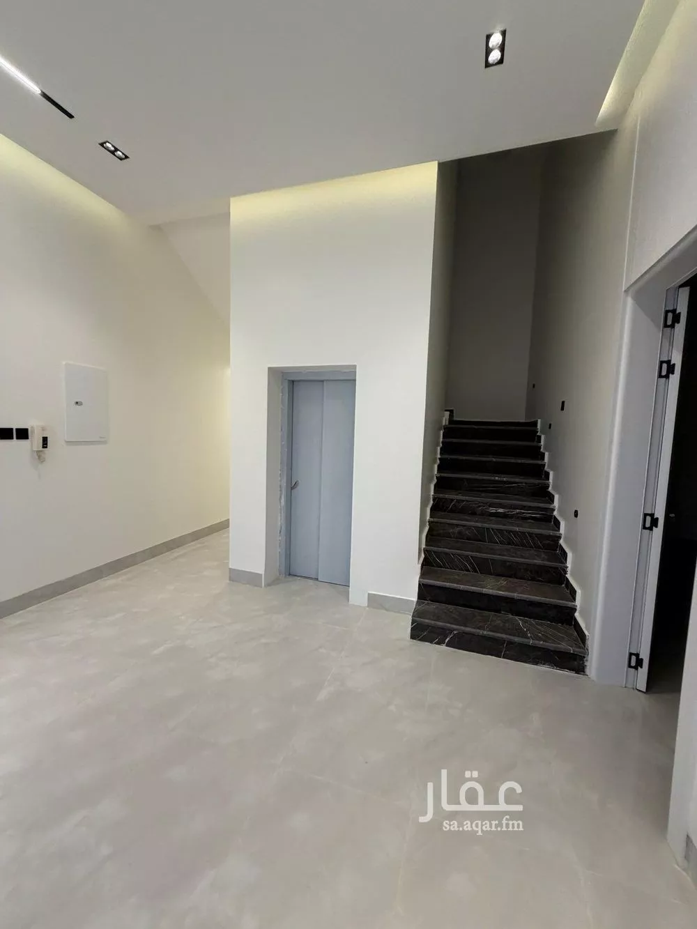 5 bedroom villa in Al Mahdiyyah 16