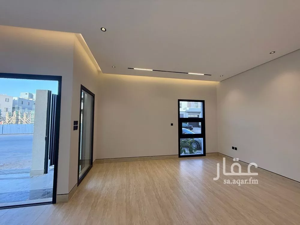 5 bedroom villa in Al Mahdiyyah 12