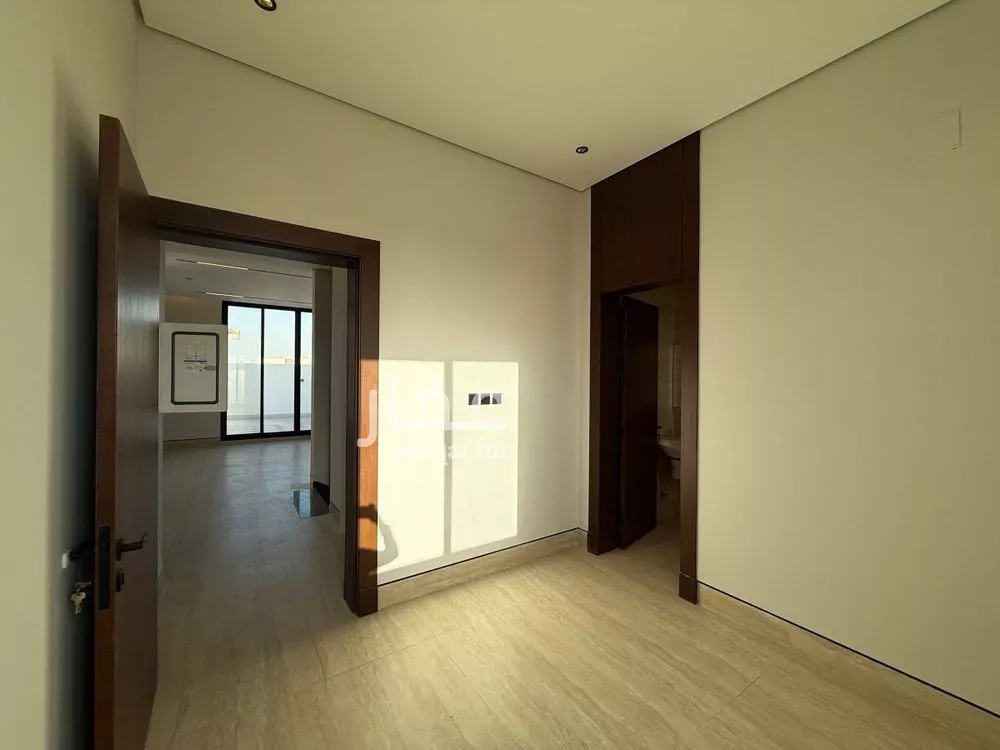 5 bedroom villa in Al Mahdiyyah 25