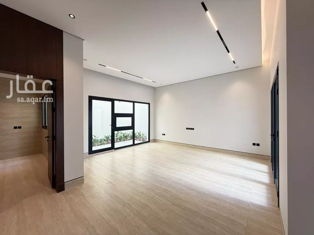 5 bedroom villa in Al Mahdiyyah 18