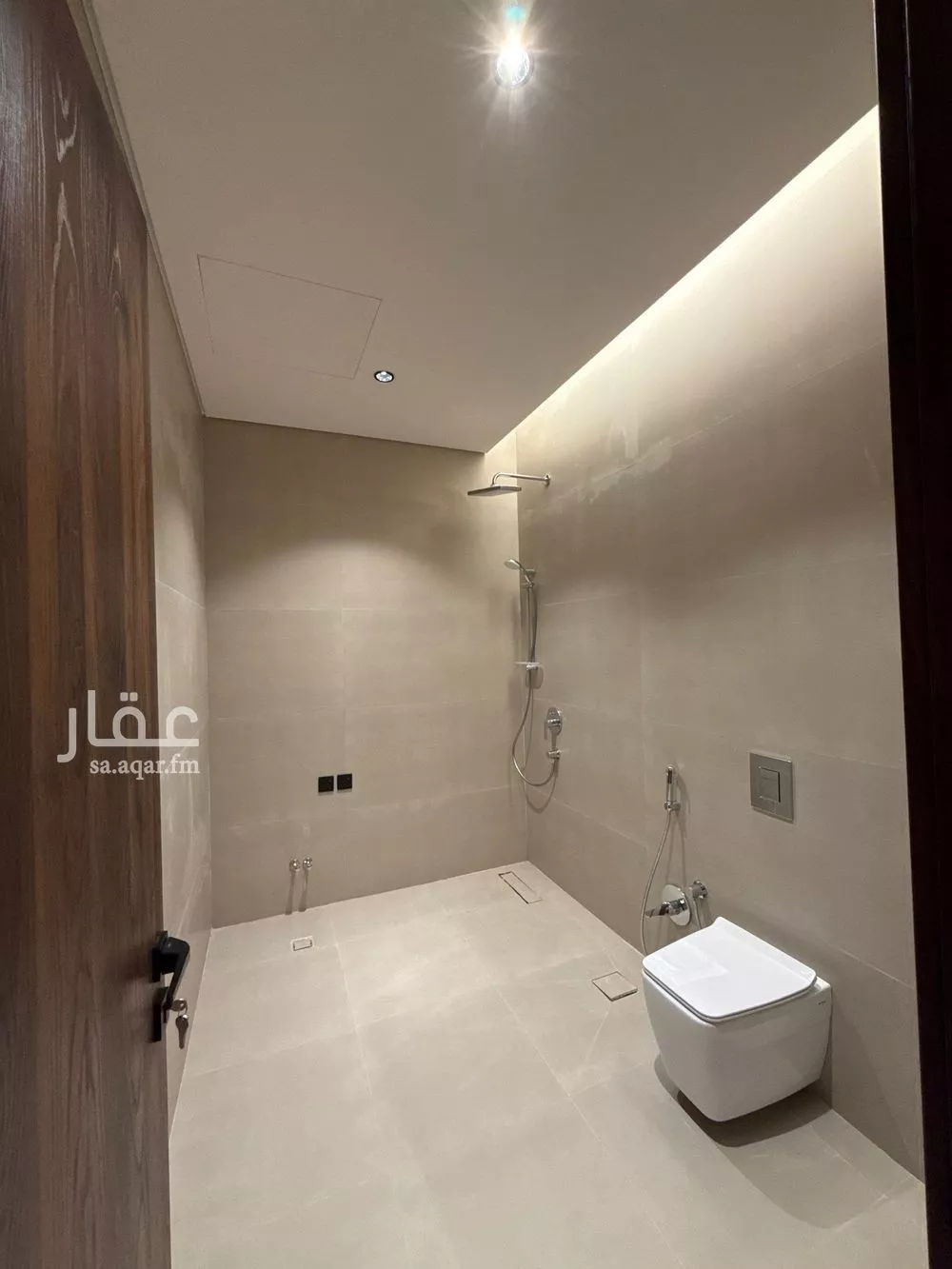 فيلا 5 غرف في النرجس 11