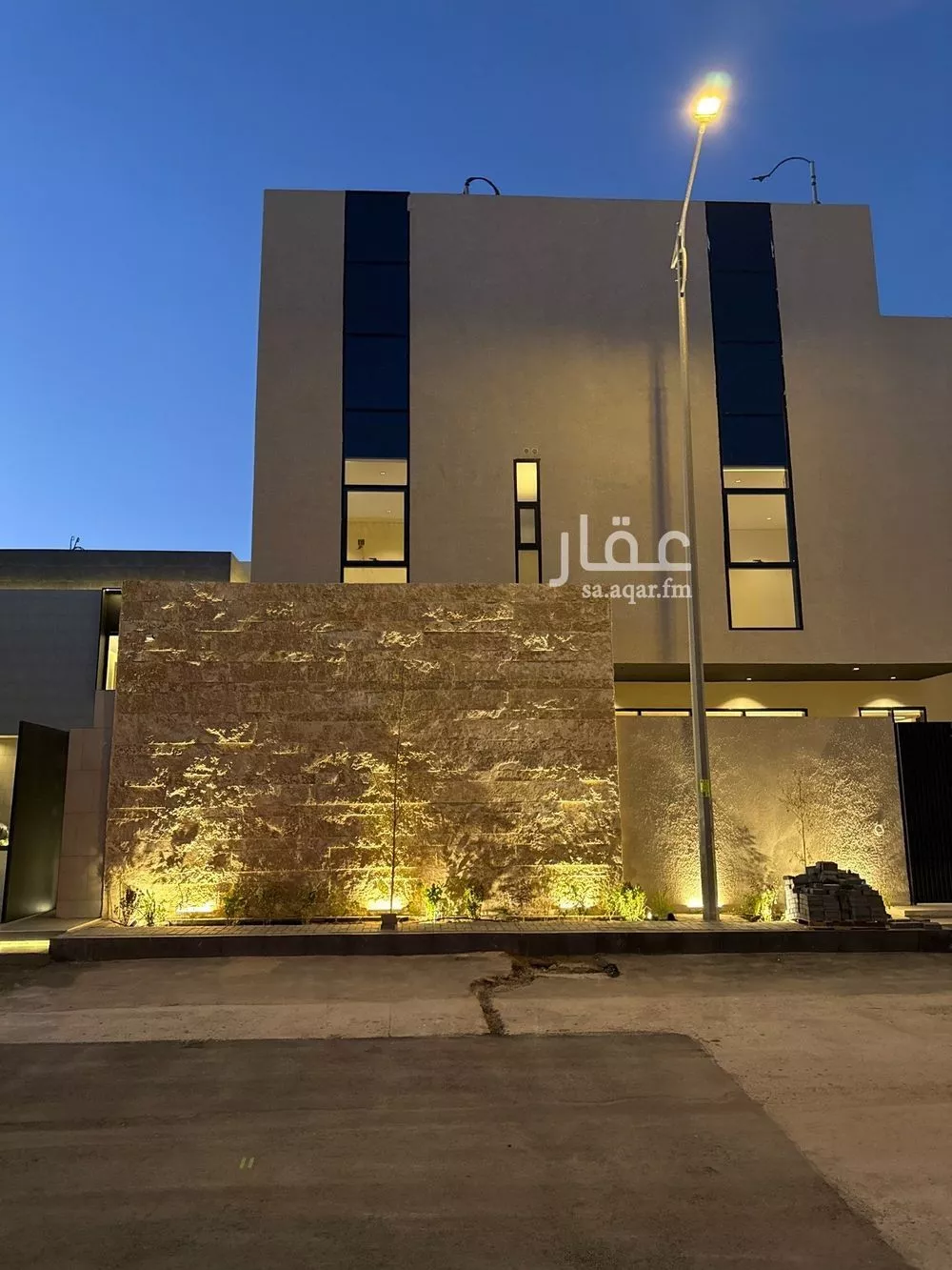 فيلا 5 غرف في النرجس 3