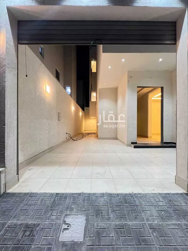 8 bedroom villa in Al Janadriyah 2