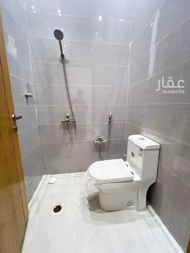 8 bedroom villa in Al Janadriyah 11