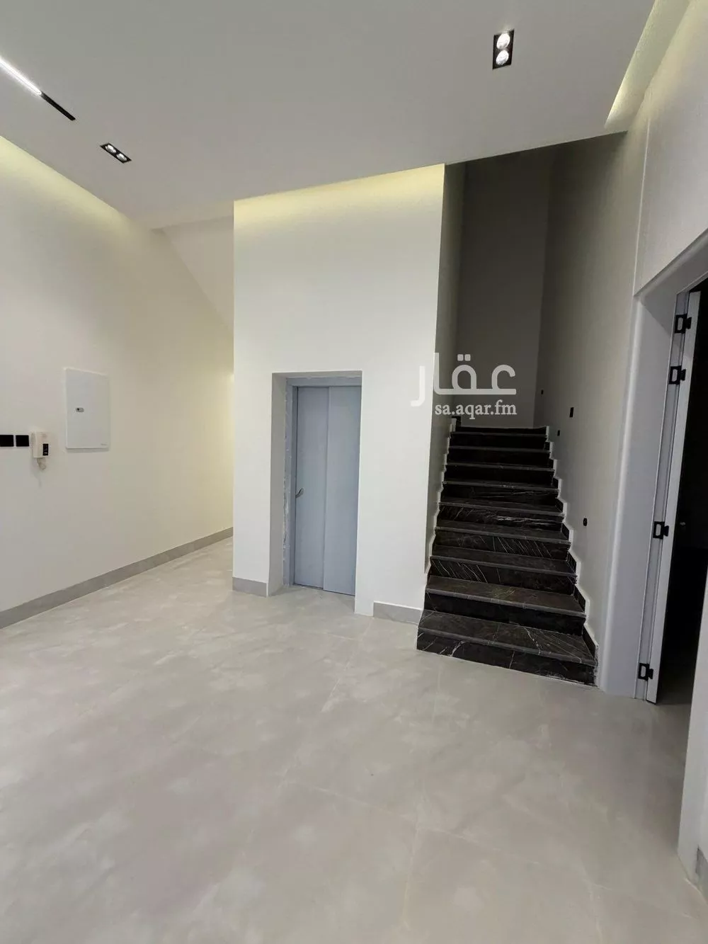 6 bedroom villa in Al Mahdiyyah 24
