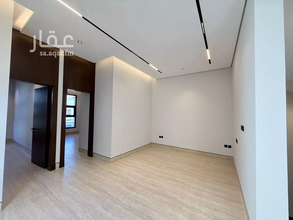 5 bedroom villa in Al Mahdiyyah 11