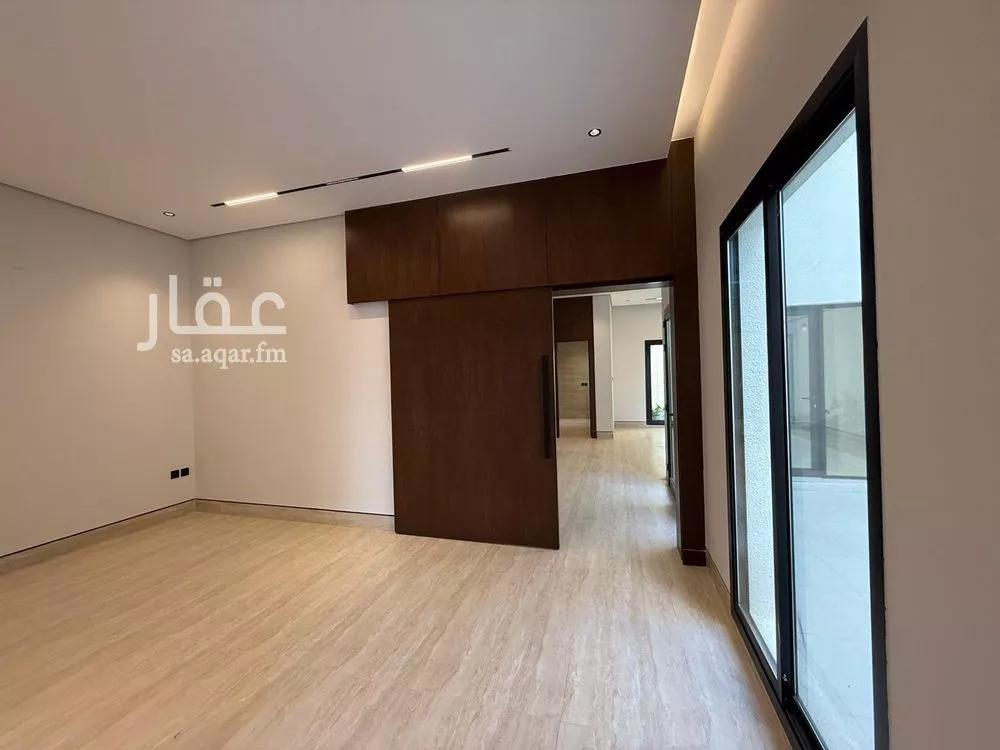 5 bedroom villa in Al Mahdiyyah 22