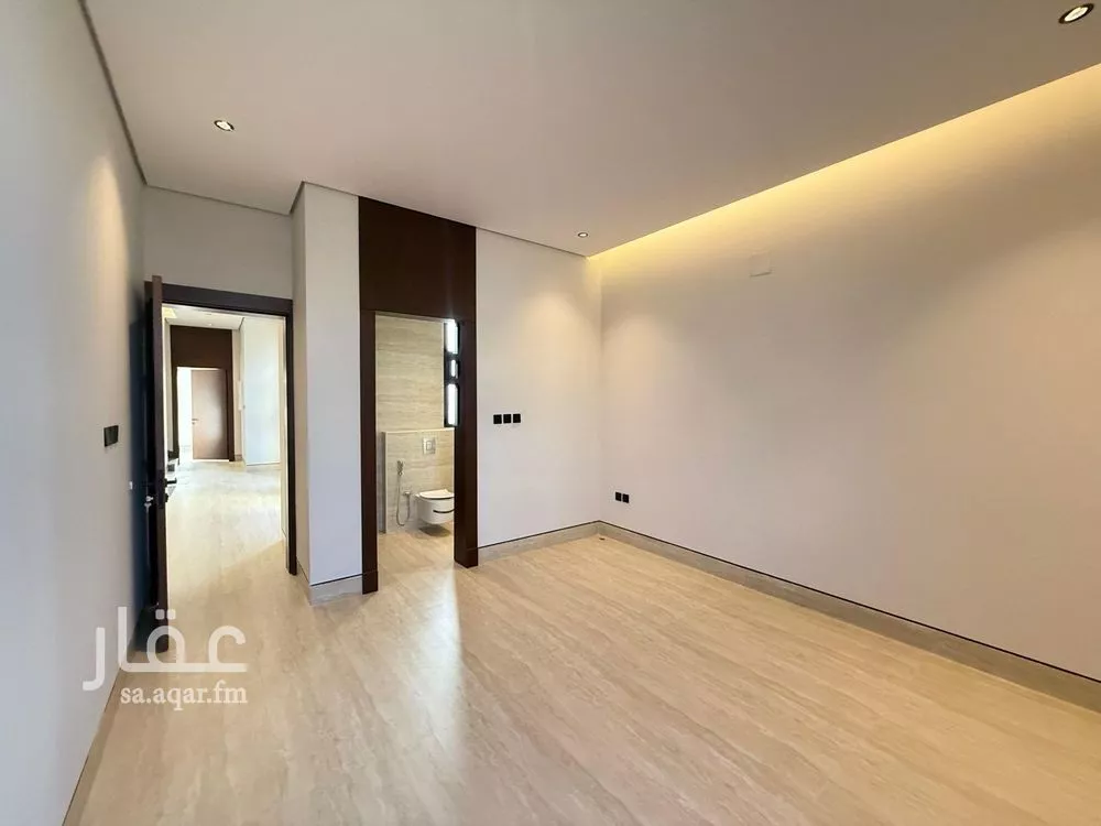 5 bedroom villa in Al Mahdiyyah 7